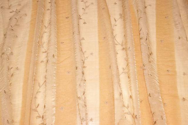 Vendita on line tessuto tenda organza stropiacciata ricamo floreale oro - tessuti per