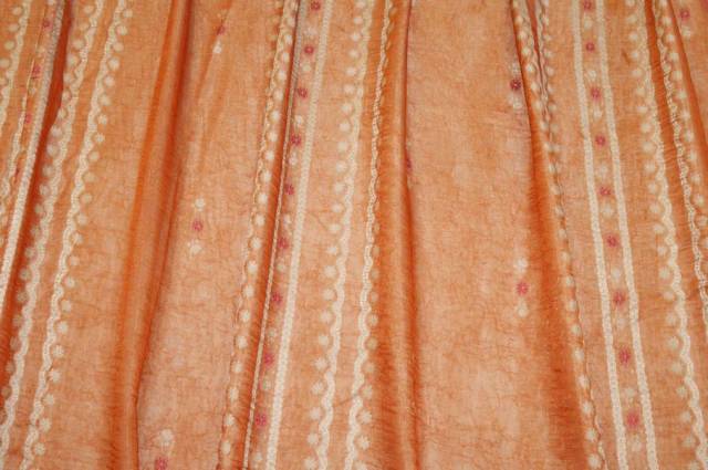 Vendita on line tessuto doppia organza arancio con fiore ricamato - tessuti per a metraggio classiche
