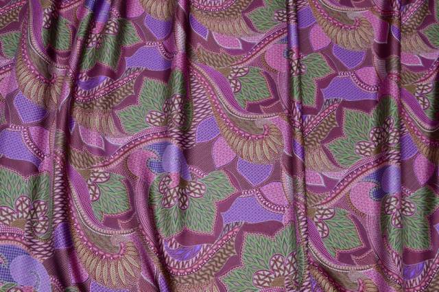 Vendita on line tessuto raso pura seta fantasia etnica fucsia e verde - tessuti abbigliamento sete fantasia