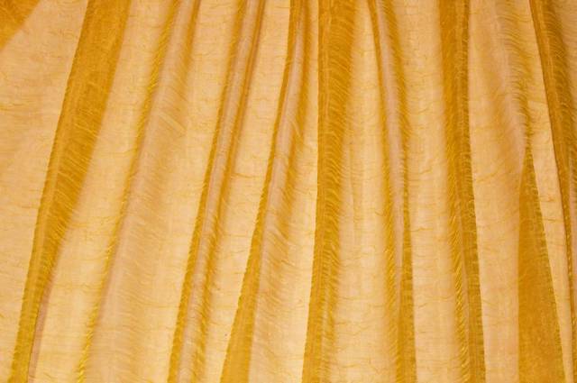 Vendita on line scampolo tenda organza stropicciata giallo cangiante - tessuti per scampoli