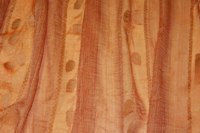 Vendita on line tessuto tenda organza arancio con ricamo fill coupe floreale - tessuti per