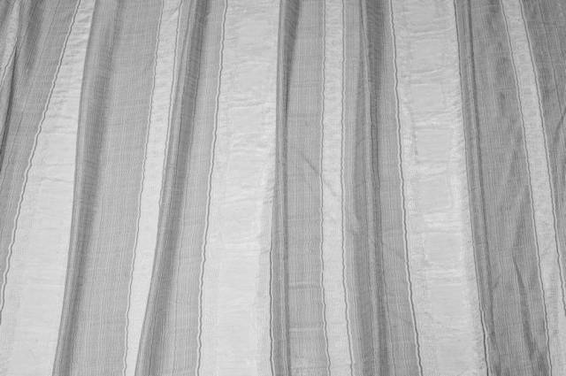 Vendita on line tessuto tenda fasciato grigio con filo lurex argento - prodotti