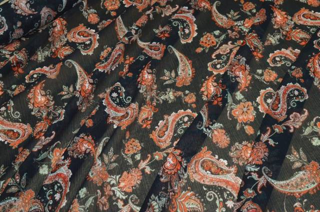 Vendita on line tessuto crepon disegno cashmere fondo nero - tessuti abbigliamento georgette / chiffon / dèvorè plissettato