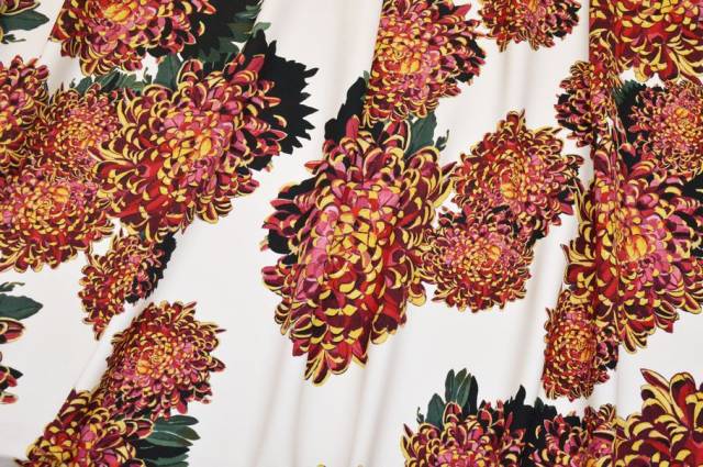 Vendita on line tessuto crepe stretch in viscosa fantasia rosa - prodotti