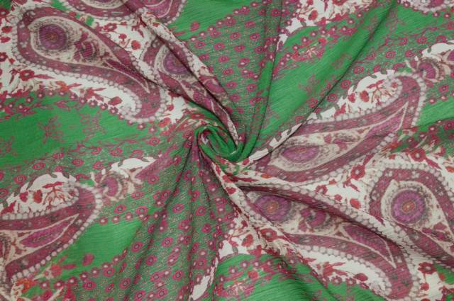 Vendita on line tessuto crepon disegno cashmere fucsia e verde - tessuti abbigliamento georgette / chiffon / dèvorè plissettato