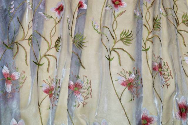 Vendita on line tessuto tenda organza grigia con ricamo floreale - tessuti per a metraggio classiche