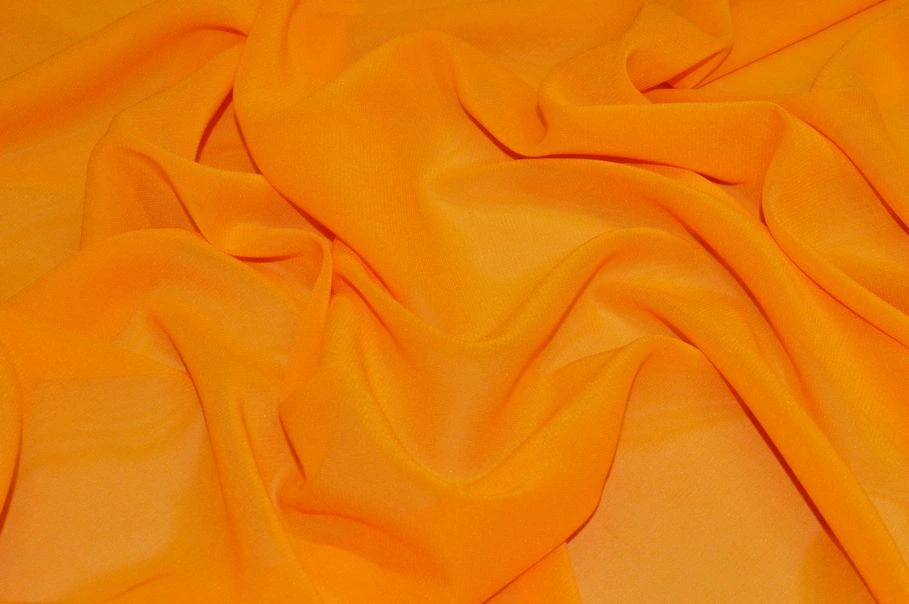 Vendita on line tessuto crepe georgette in seta stretch giallo sole - occasioni e scampoli
