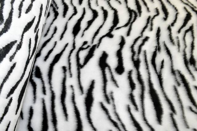 Vendita on line pelliccetta zebra - ispirazioni carnevale pelliccietta