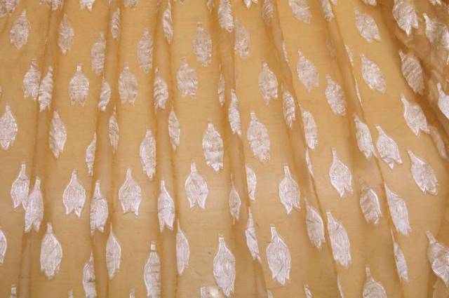 Vendita on line tessuto tenda organza stropicciata giallo oro con applicazioni - prodotti