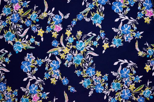 Vendita on line tessuto gabardine cotone fantasia fiori azzurri - cotoni fantasie varie