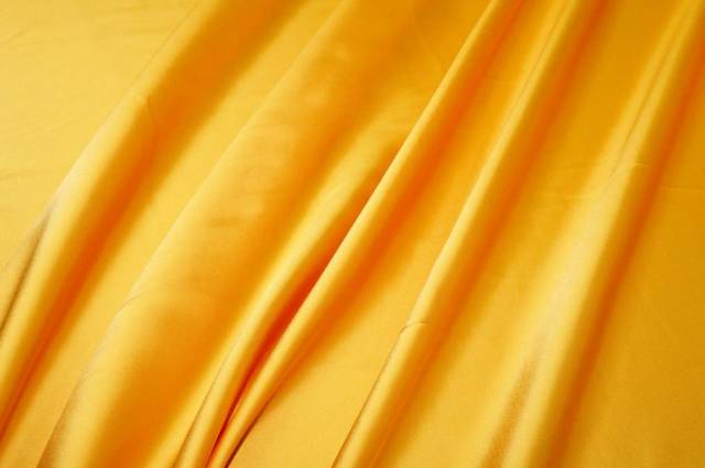Vendita on line tessuto raso pura viscosa giallo uovo - tessuti abbigliamento viscosa